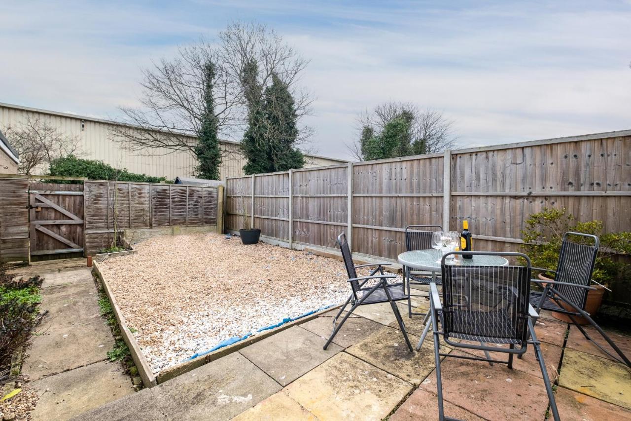 Cosy 2 Bedroom Ground Floor With Garden -